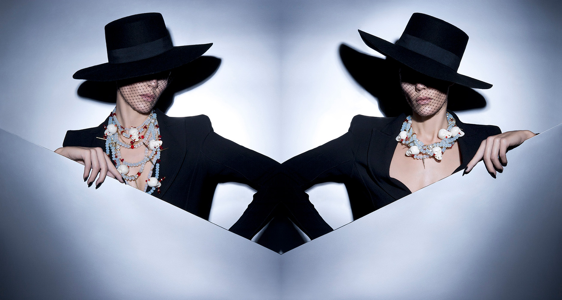 Angel-Ruiz-Ruiz-Fashion-Photographer-Llukita-Jewelry-Campaign-silver-1874x1000